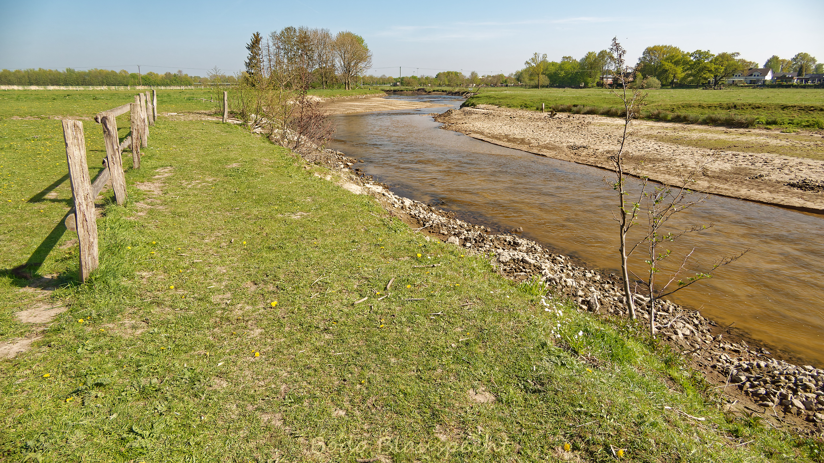 Niedrigwasser Steveraue 2022.04.28 15.22 108 WEB